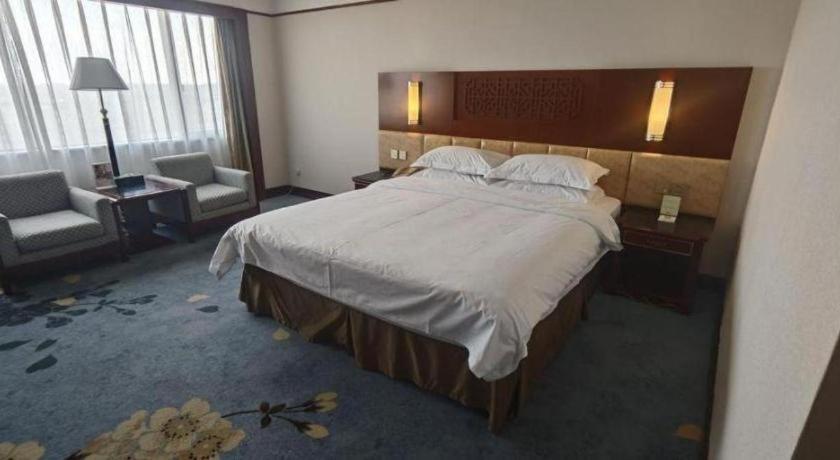 Capital Hotel 5*