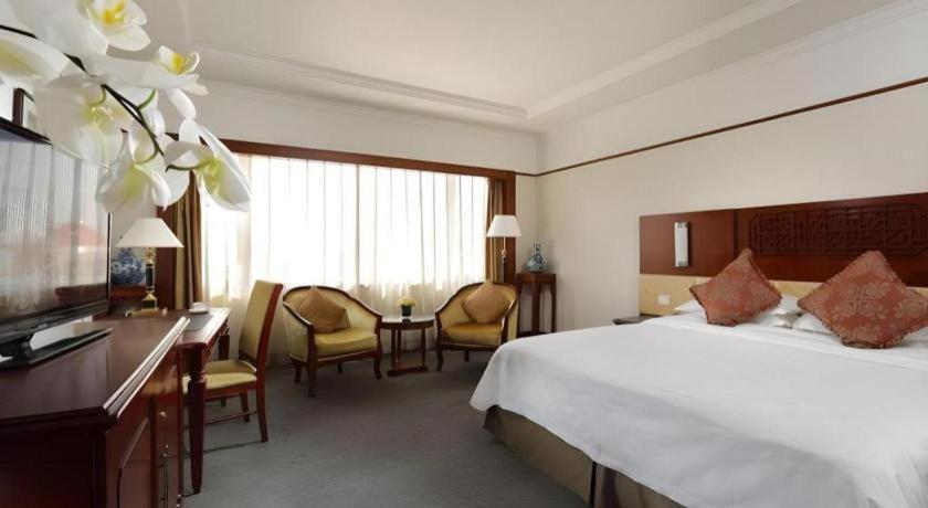 Capital Hotel 5*